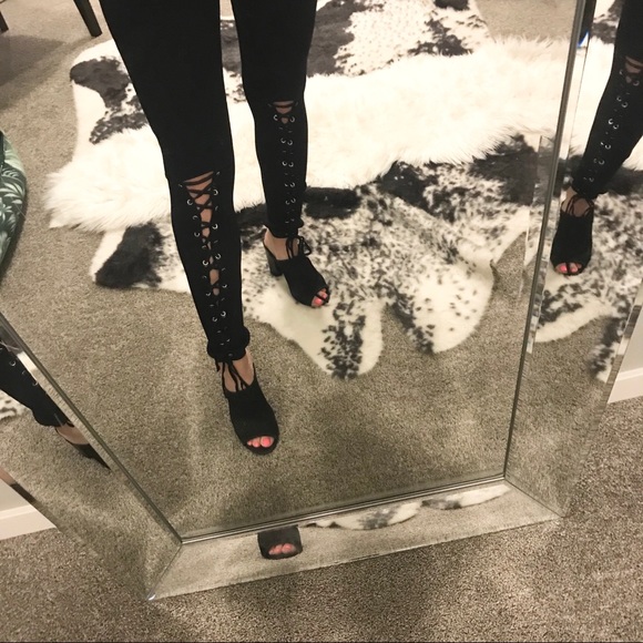 Fitted Black JumpSuit - Picture 4 of 8